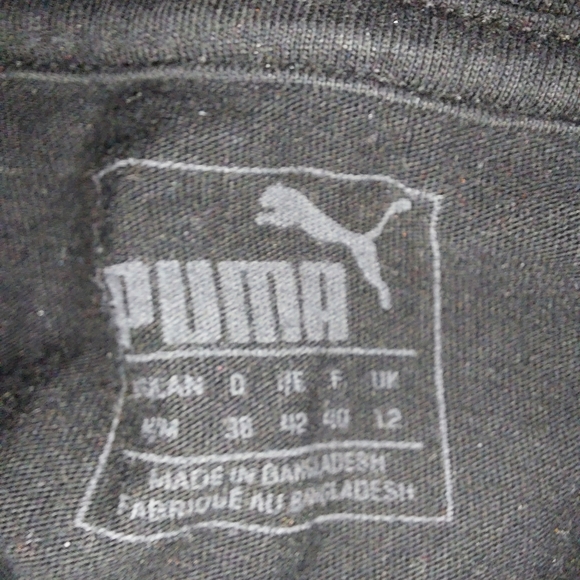 Puma black t-shirt v m-neck with whit logo size UK 12 - Picture 3 of 3